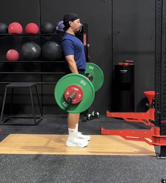 Client performing a deadlift at WSF